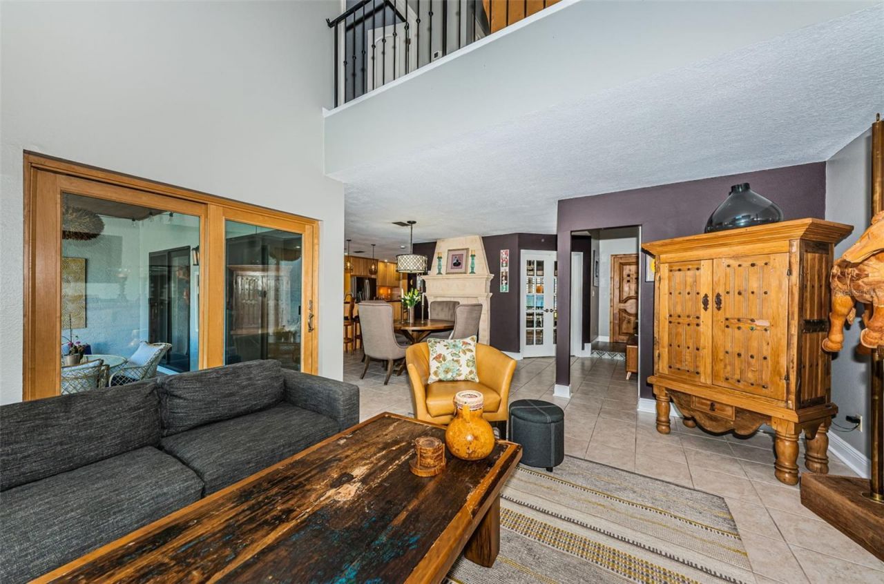 990 San Carlos Court Ne, Saint Petersburg, FL 33702 Photo