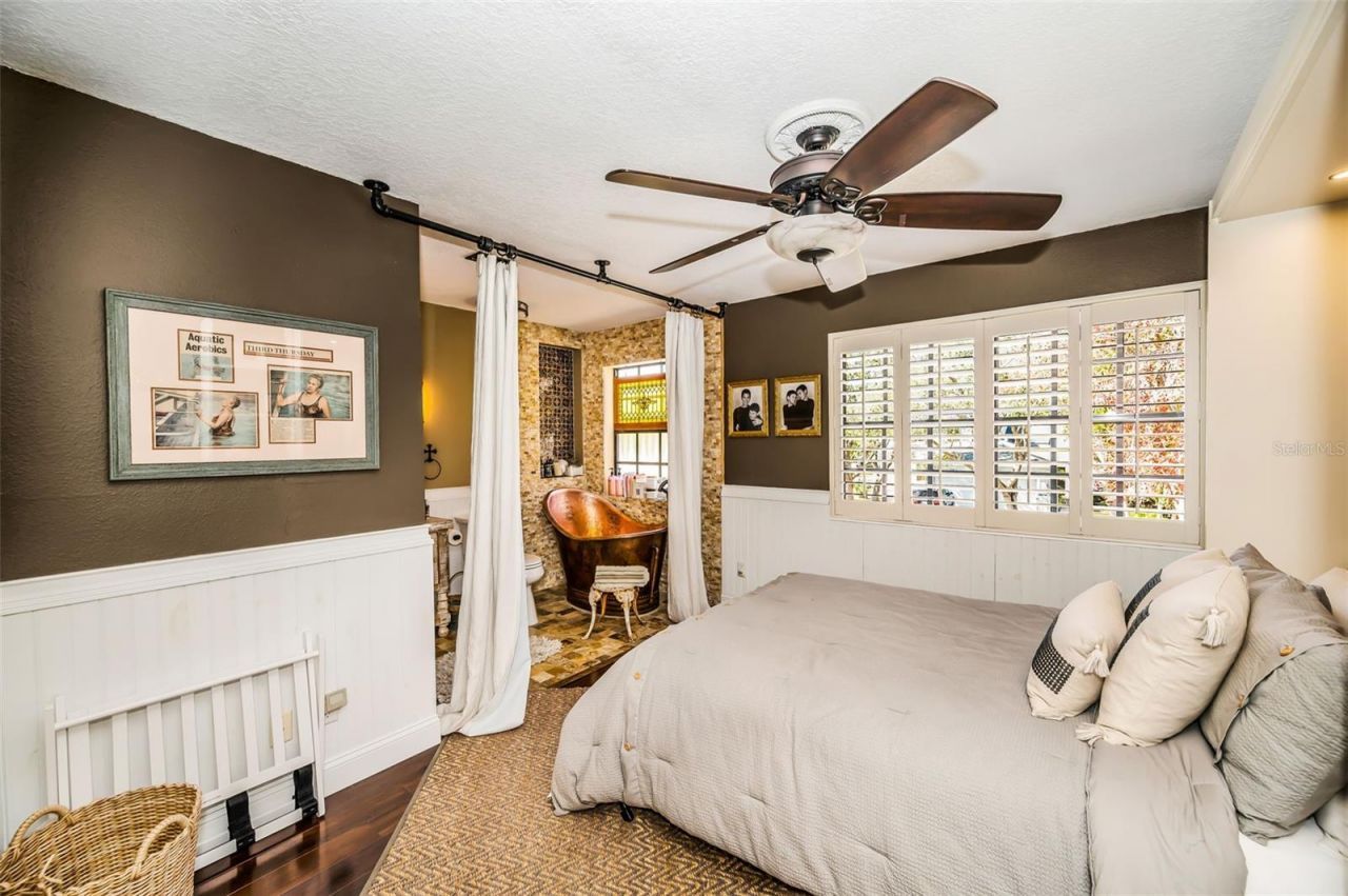 990 San Carlos Court Ne, Saint Petersburg, FL 33702 Photo