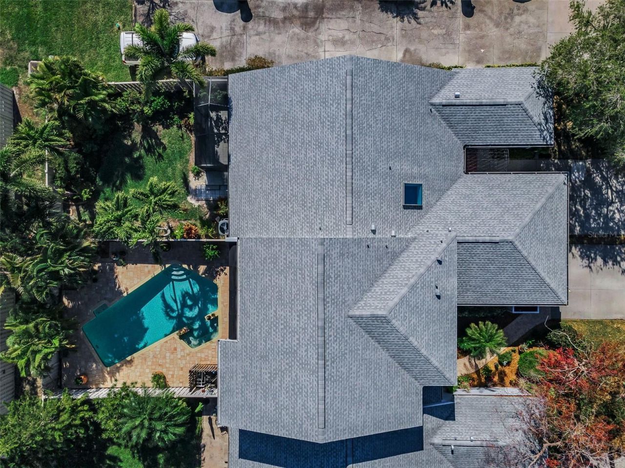 990 San Carlos Court Ne, Saint Petersburg, FL 33702 Photo