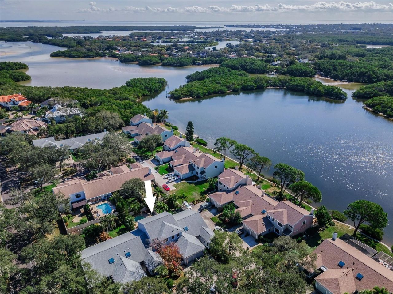 990 San Carlos Court Ne, Saint Petersburg, FL 33702 Photo