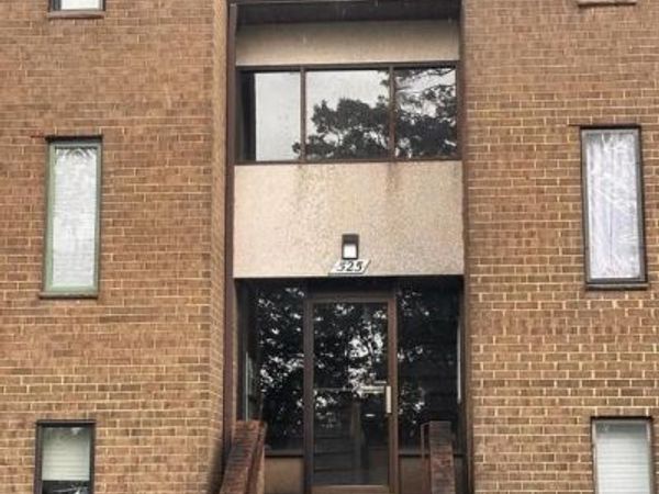 525 FLORIDA AVENUE, Unit 202, HERNDON, VA 20170