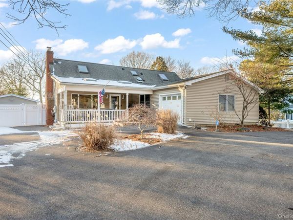 378 Mac Arthur Boulevard, Hauppauge, NY 11788