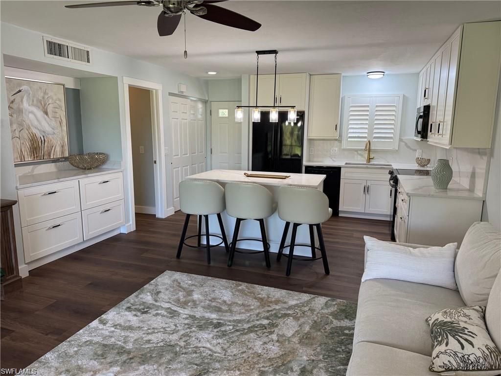 746 Eagle Creek Dr, Unit 203, Naples, FL 34113 Photo
