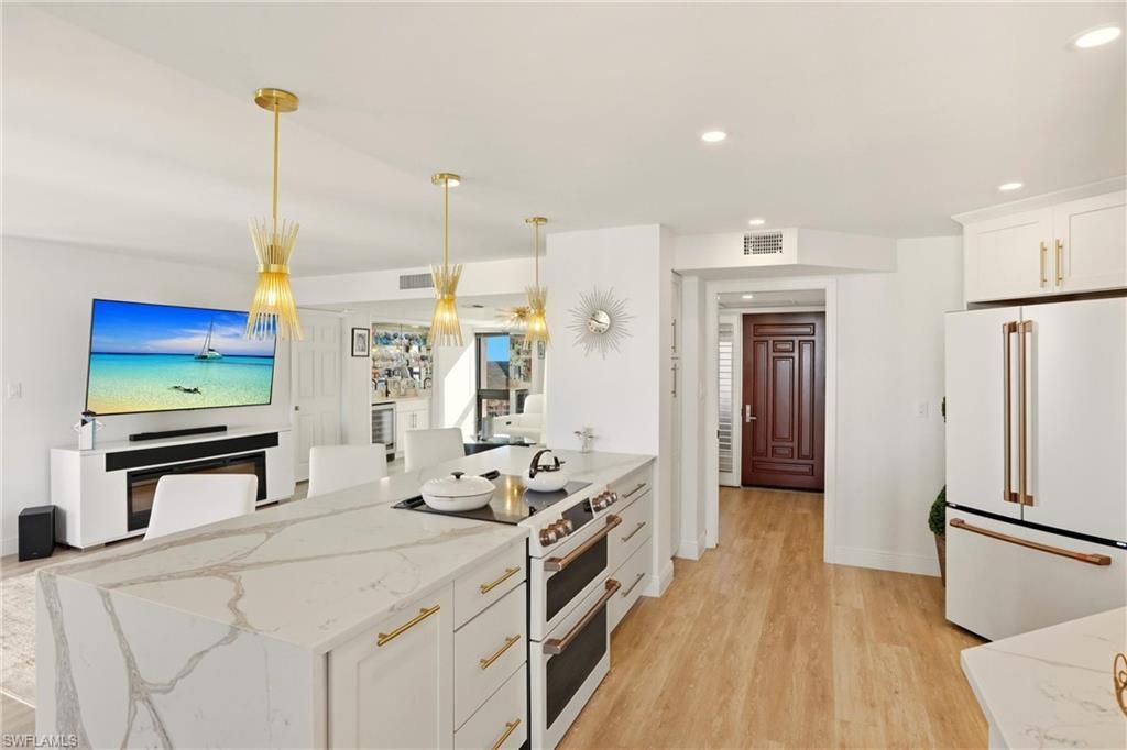 4551 Gulf Shore Blvd N, Unit 1500, Naples, FL 34103 Photo