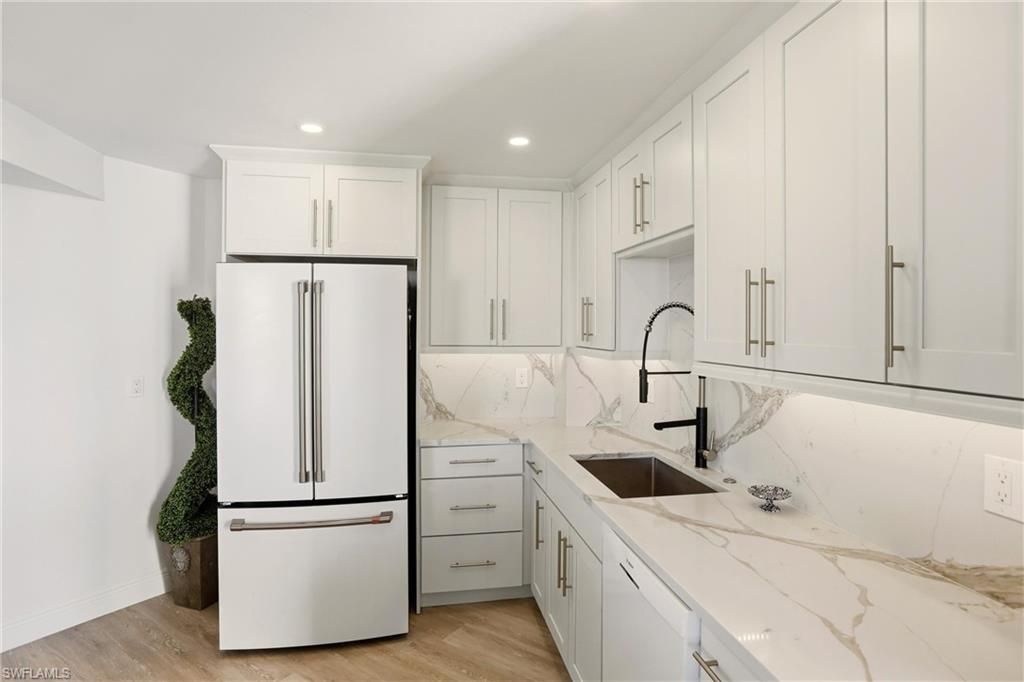 4551 Gulf Shore Blvd N, Unit 1500, Naples, FL 34103 Photo