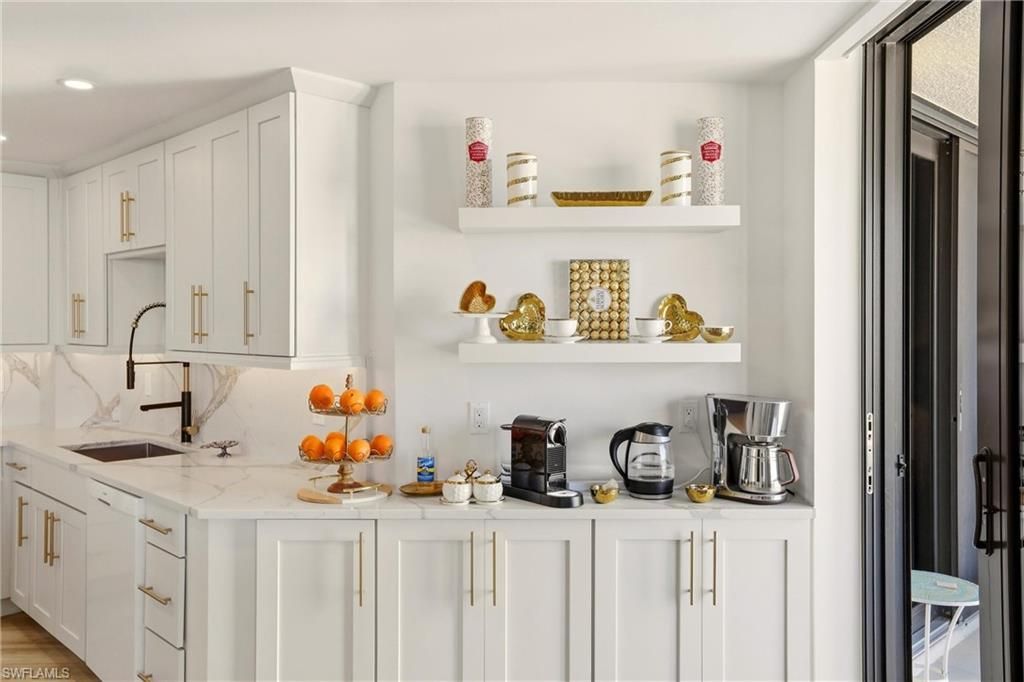 4551 Gulf Shore Blvd N, Unit 1500, Naples, FL 34103 Photo