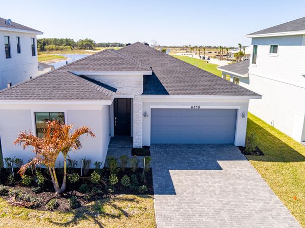 6850 NW Kestrel Lane, Port St. Lucie, FL 34987