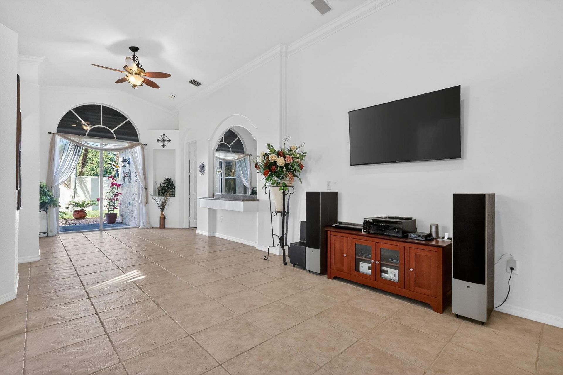 2130 NW 100th Avenue, Pembroke Pines, FL 33024 Photo