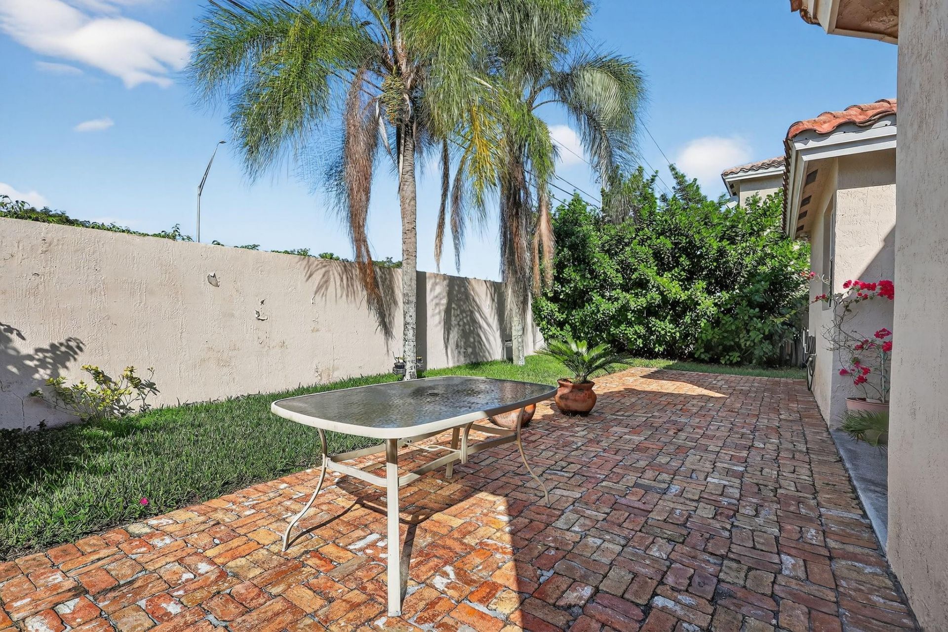 2130 NW 100th Avenue, Pembroke Pines, FL 33024 Photo