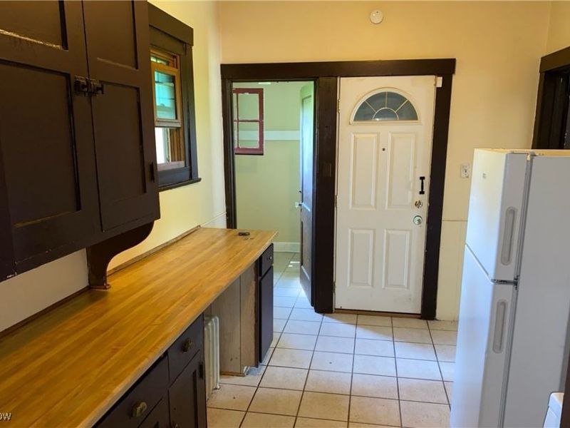 280 Fairgreen Avenue, Unit 3, Youngstown, OH 44504 Photo 5