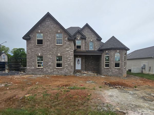 734 Shoemaker Ln, Clarksville, TN 37043