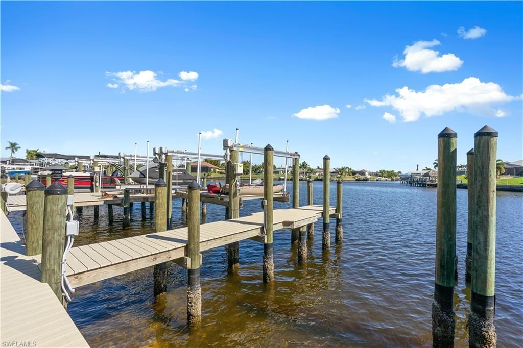 3609 SE 10th Ave, Unit 202, Cape Coral, FL 33904 Photo