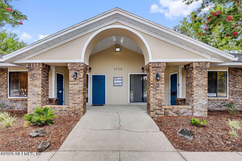 3725 Dupont Station Court S, Jacksonville, FL 32217 Main Photo