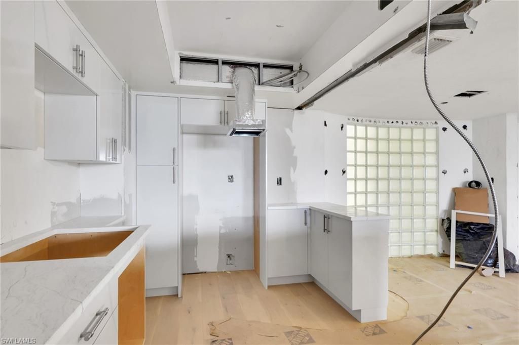 4751 Gulf Shore Blvd N, Unit 702, Naples, FL 34103 Photo