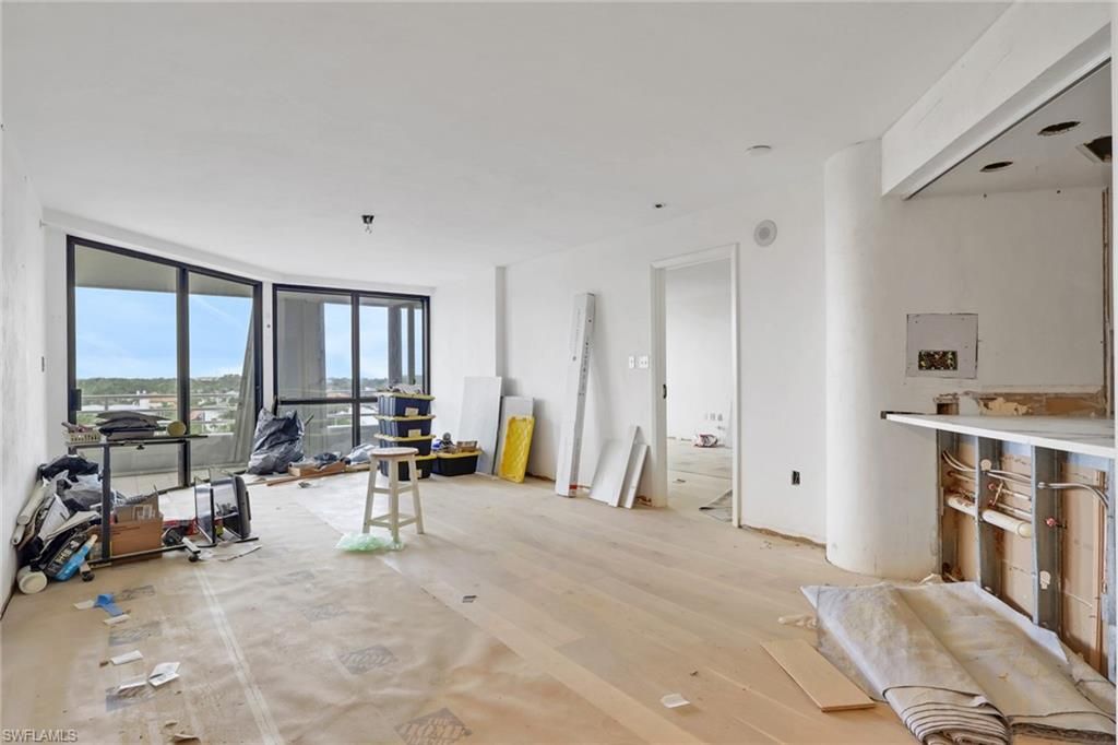 4751 Gulf Shore Blvd N, Unit 702, Naples, FL 34103 Photo