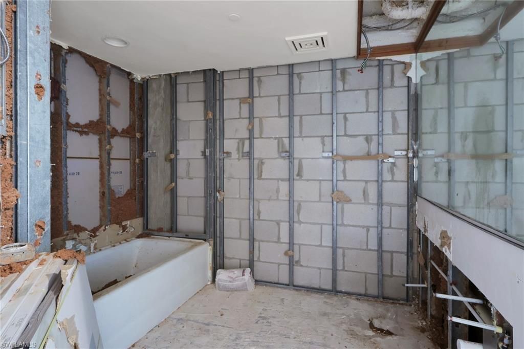 4751 Gulf Shore Blvd N, Unit 702, Naples, FL 34103 Photo