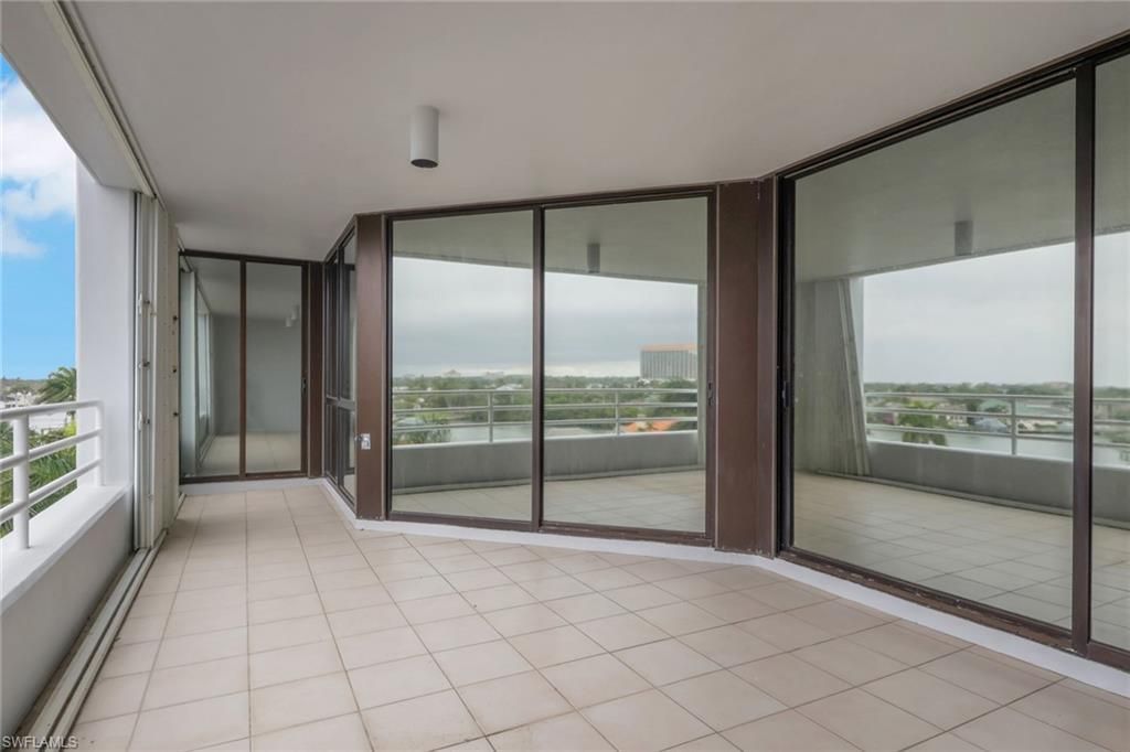 4751 Gulf Shore Blvd N, Unit 702, Naples, FL 34103 Photo