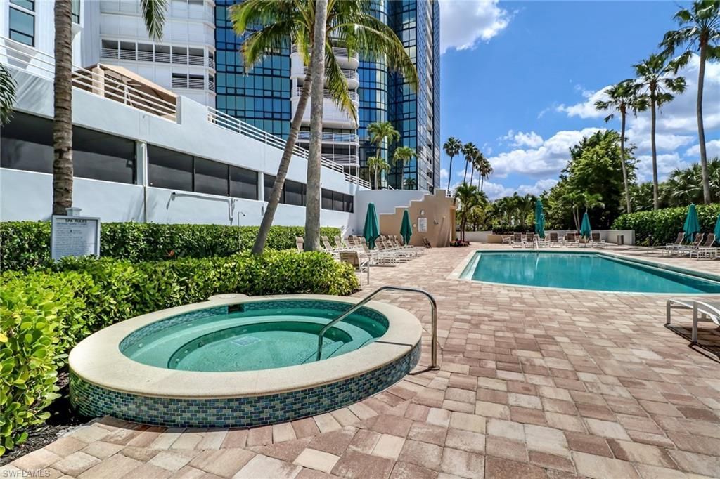 4751 Gulf Shore Blvd N, Unit 702, Naples, FL 34103 Photo