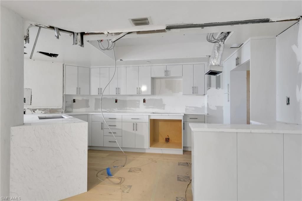 4751 Gulf Shore Blvd N, Unit 702, Naples, FL 34103 Photo