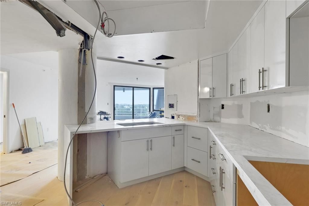 4751 Gulf Shore Blvd N, Unit 702, Naples, FL 34103 Photo