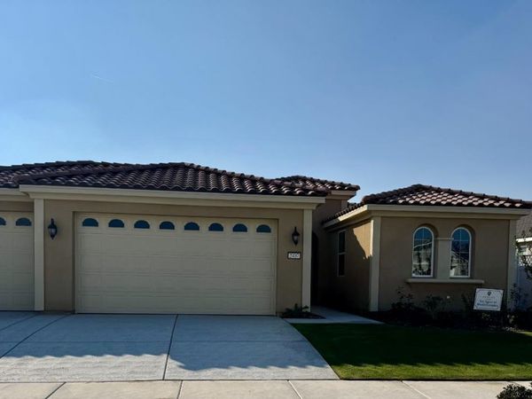 2407 Addlington Street, Bakersfield, CA 93311