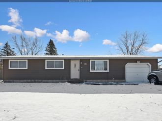 176 Lakeview Dr. Wataga, IL 61488