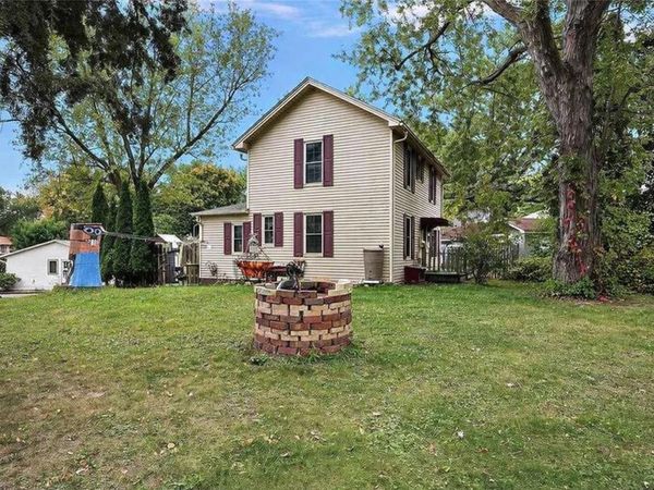 1409 Hillsboro Avenue N, Golden Valley, MN 55427