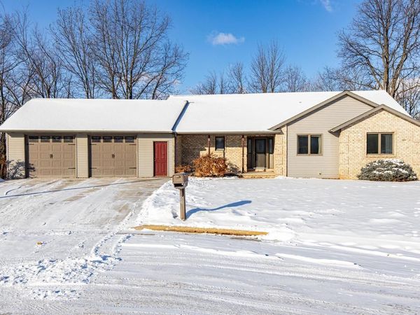 421 FAWNWOOD COURT, Wrightstown, WI 54180