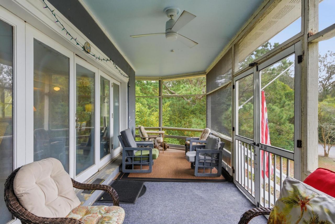 2804 Marshall Boulevard Photo 27