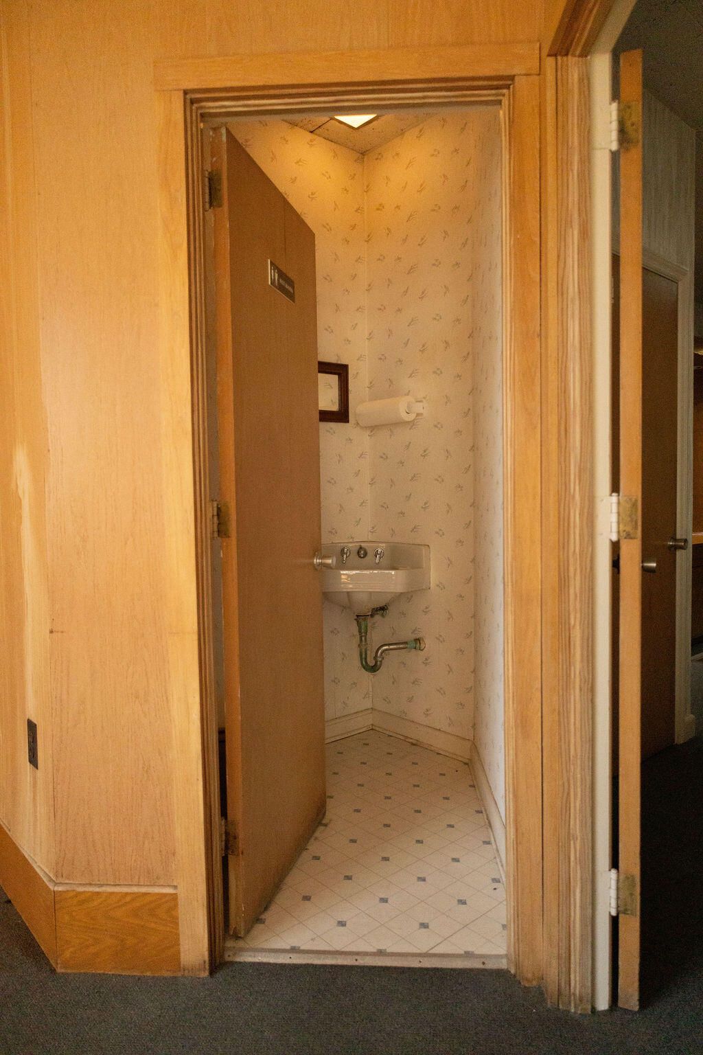 449 E Washington Street  Photo 15