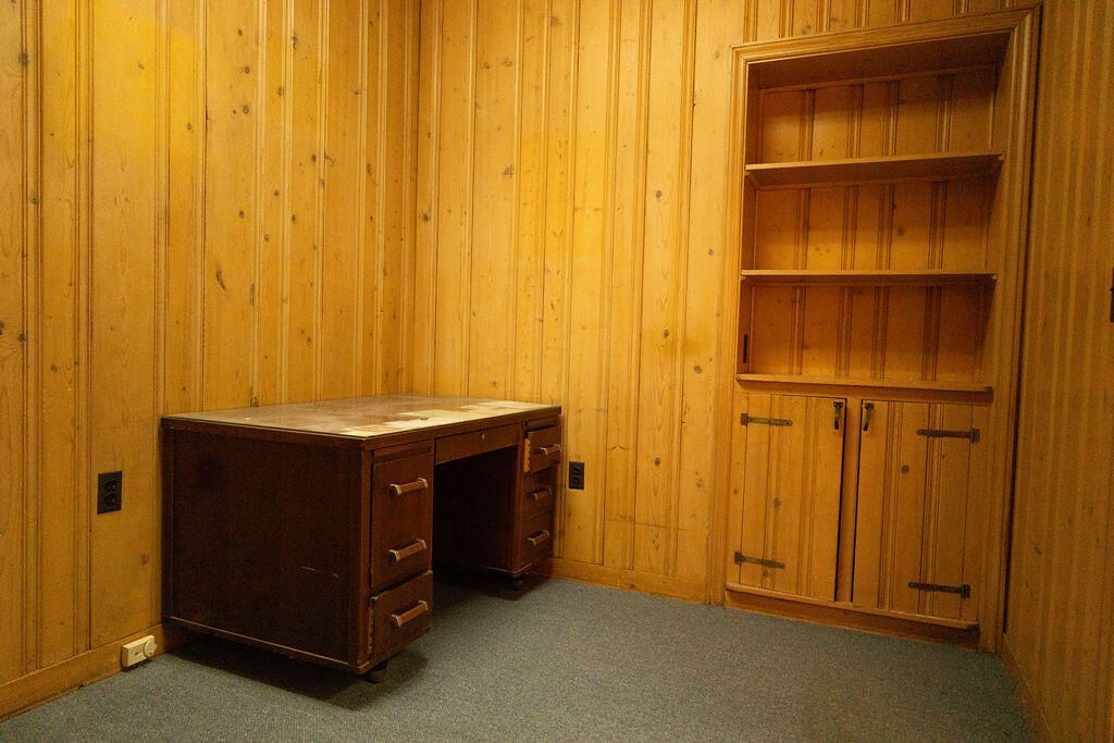 449 E Washington Street  Photo 19