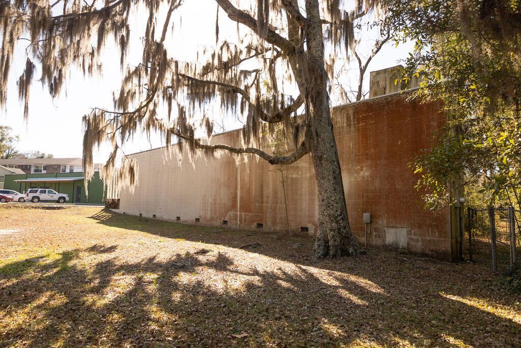 449 E Washington Street  Photo 32