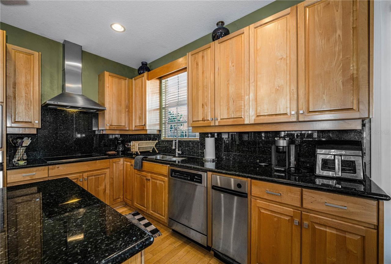 106 Yacht Club Circle, North Redington Beach, FL 33708 Photo