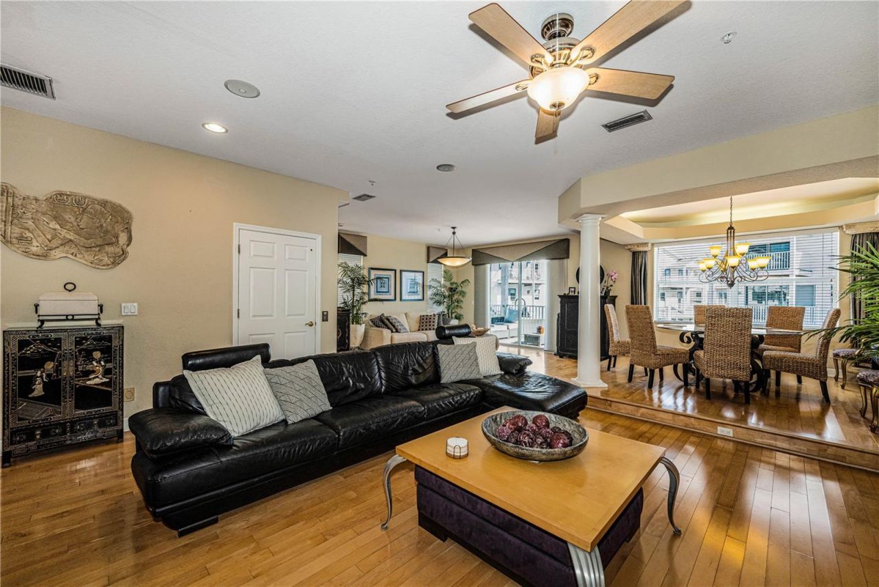 106 Yacht Club Circle, North Redington Beach, FL 33708 Photo