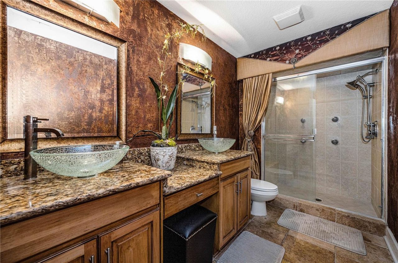 106 Yacht Club Circle, North Redington Beach, FL 33708 Photo