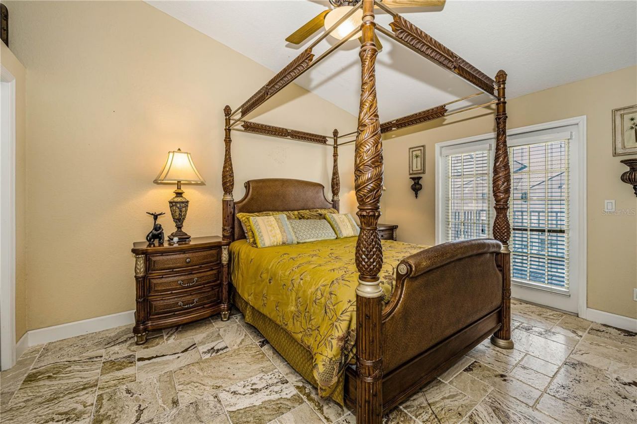 106 Yacht Club Circle, North Redington Beach, FL 33708 Photo