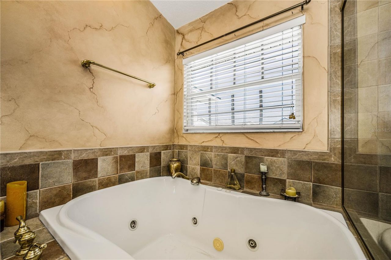 106 Yacht Club Circle, North Redington Beach, FL 33708 Photo