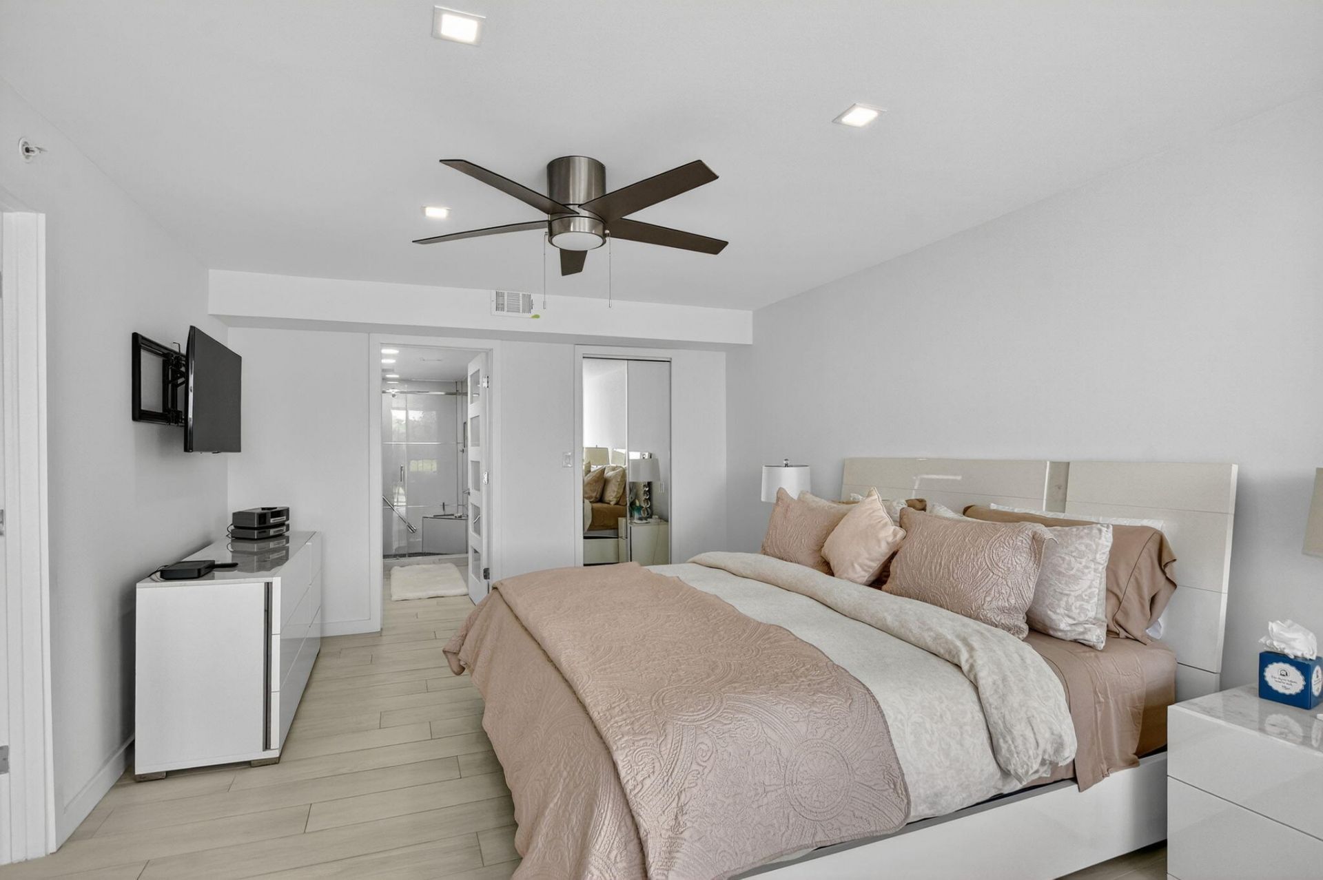 7768 Lakeside Boulevard, Unit 526, Boca Raton, FL 33434 Photo