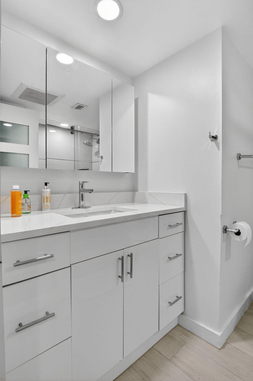 7768 Lakeside Boulevard, Unit 526, Boca Raton, FL 33434 Photo