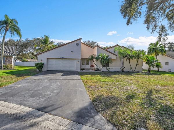 11136 NW 1st Pl, Coral Springs, FL 33071