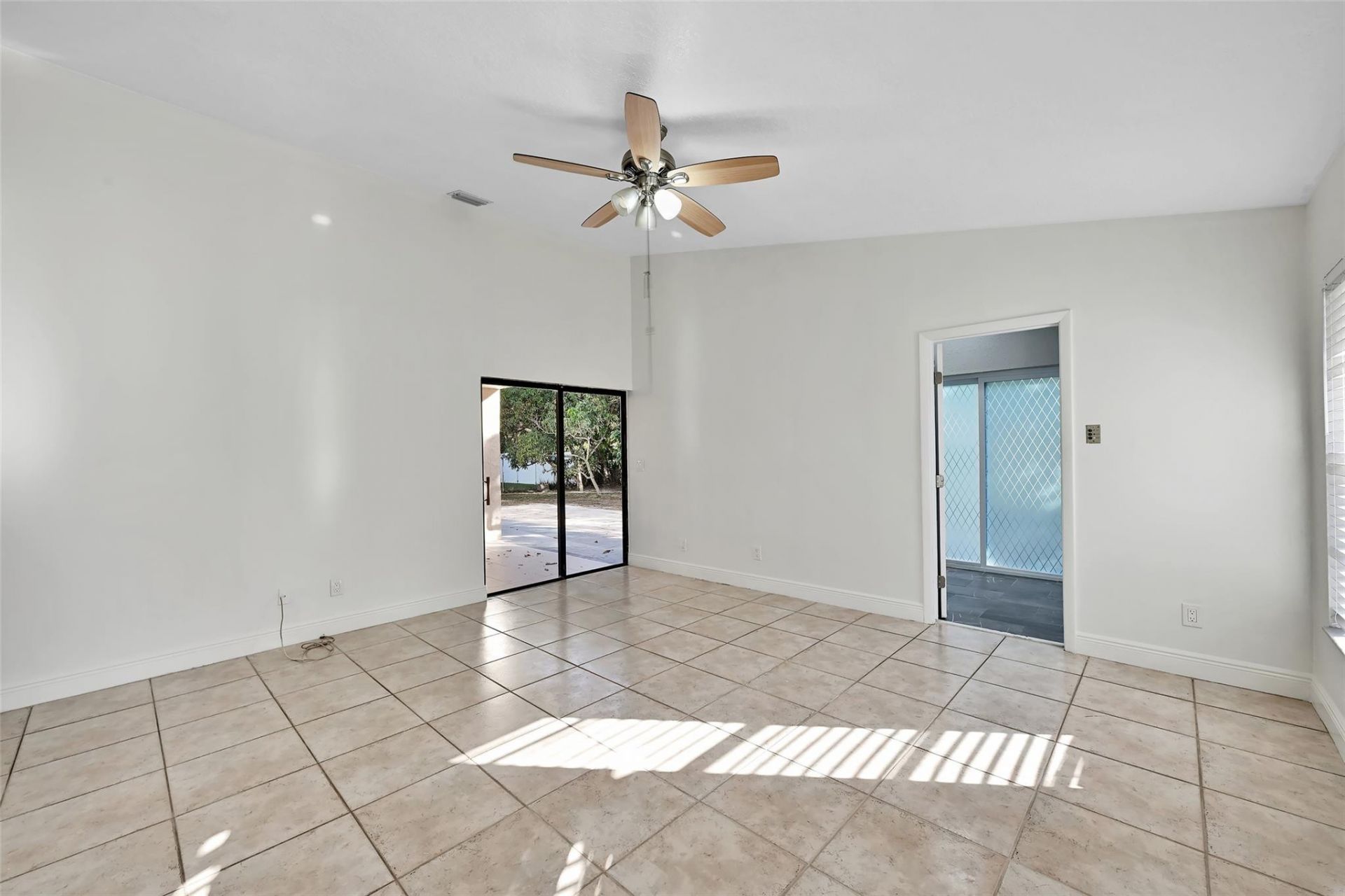 11136 NW 1st Place, Coral Springs, FL 33071 Photo