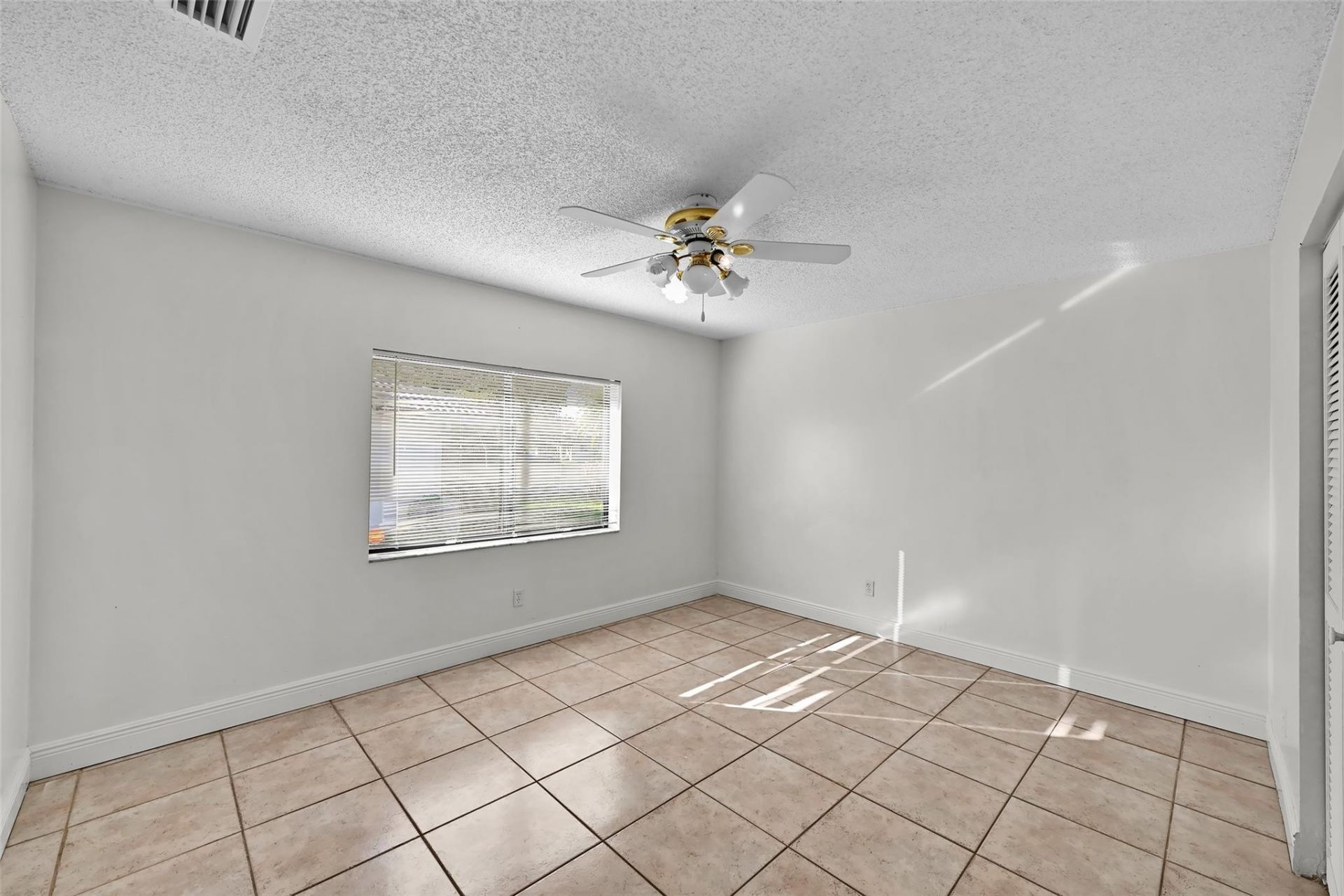 11136 NW 1st Place, Coral Springs, FL 33071 Photo
