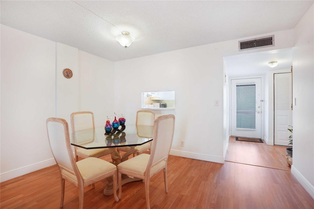 2650 NW 49th Avenue, Unit 320, Lauderdale Lakes, FL 33313 Photo