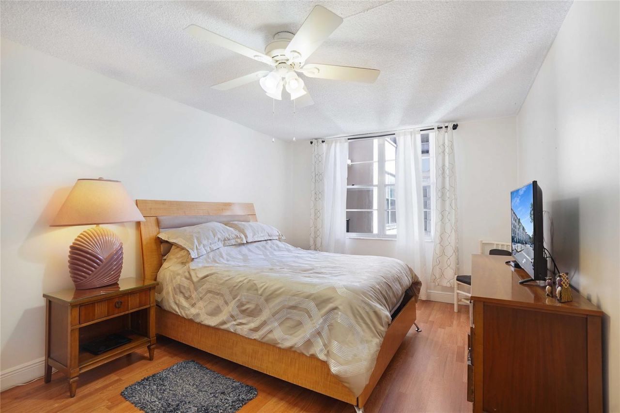 2650 NW 49th Avenue, Unit 320, Lauderdale Lakes, FL 33313 Photo