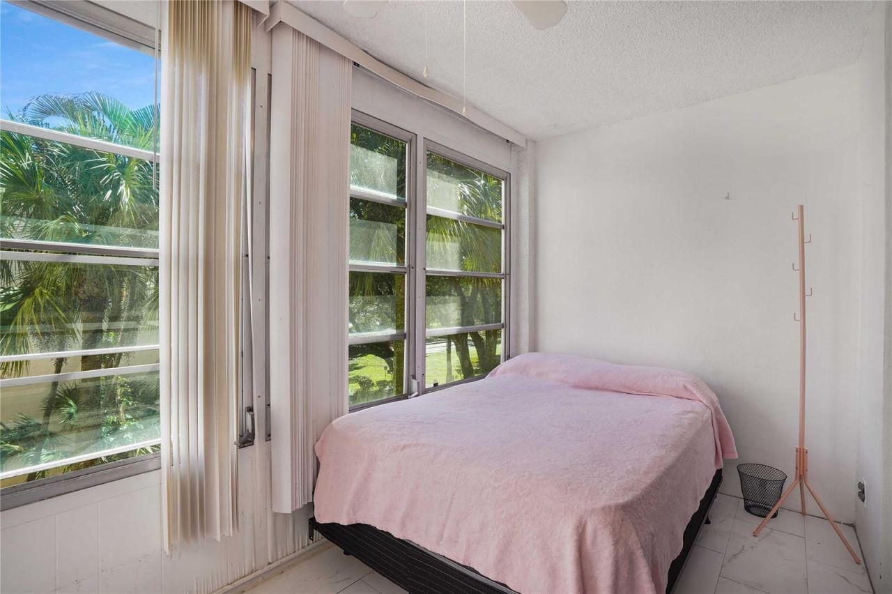 2650 NW 49th Avenue, Unit 320, Lauderdale Lakes, FL 33313 Photo