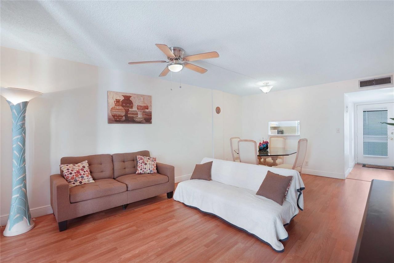 2650 NW 49th Avenue, Unit 320, Lauderdale Lakes, FL 33313 Photo