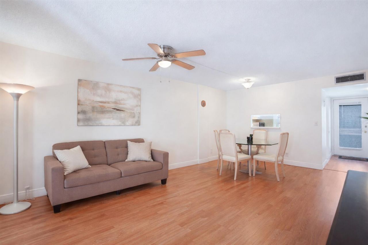 2650 NW 49th Avenue, Unit 320, Lauderdale Lakes, FL 33313 Photo