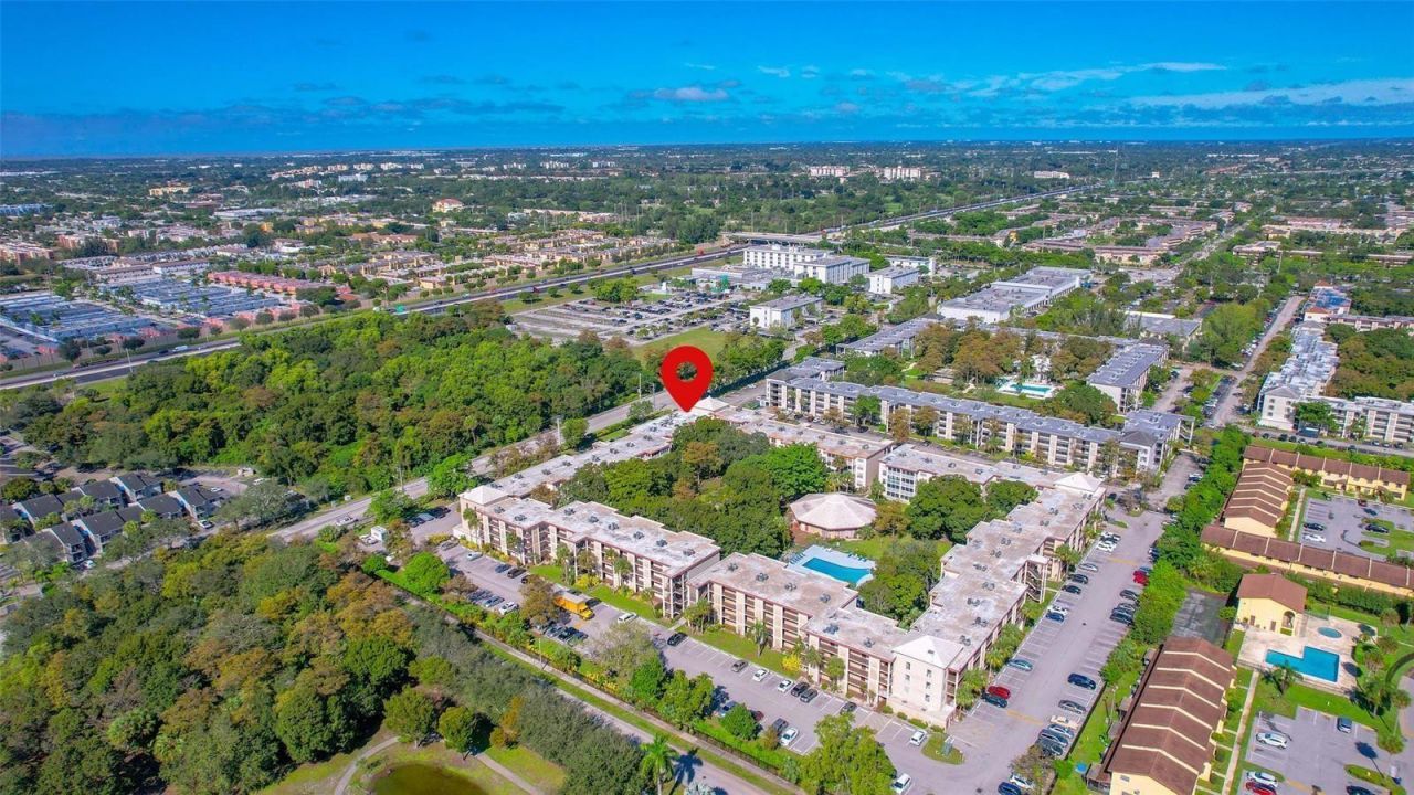2650 NW 49th Avenue, Unit 320, Lauderdale Lakes, FL 33313 Photo