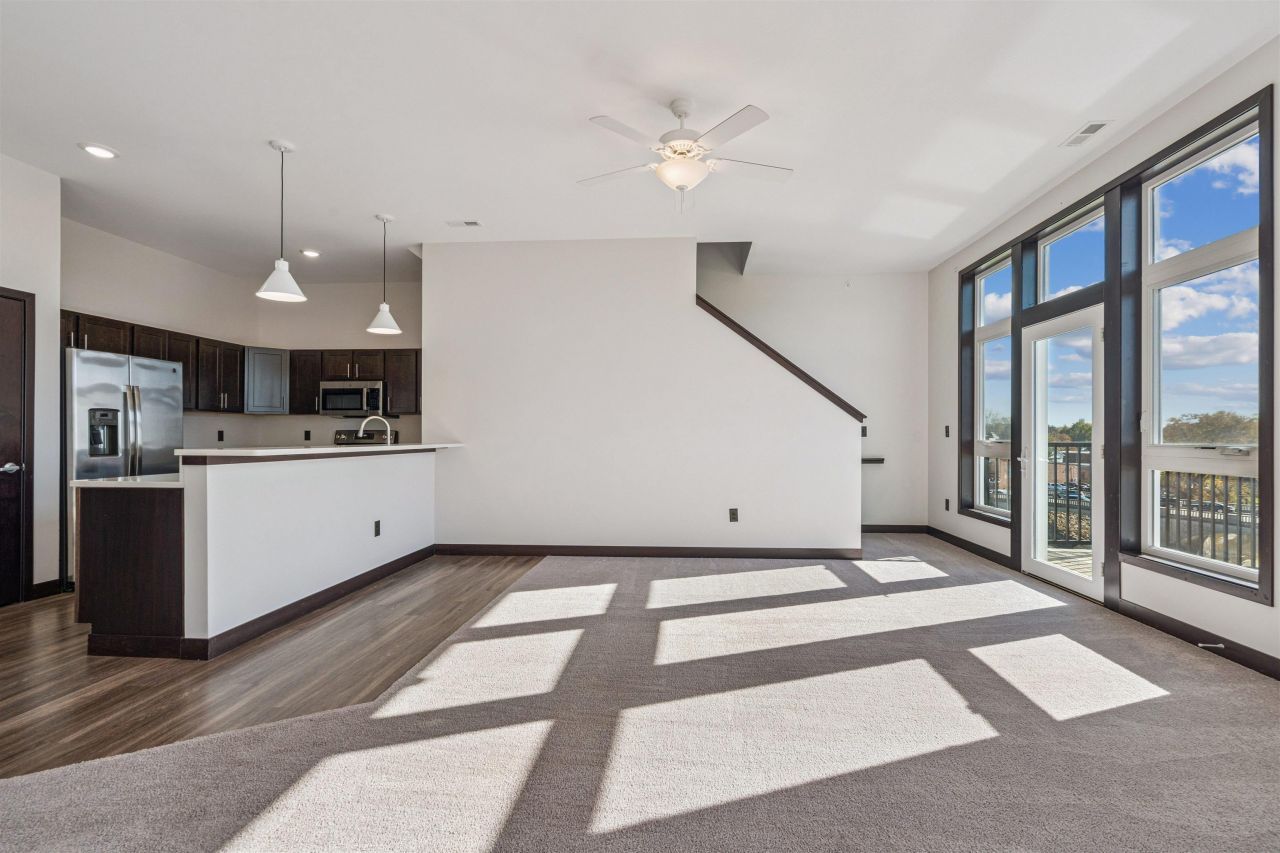 120 Twin Steeples Circle NE #313, Dyersville, IA 52040 Main Photo