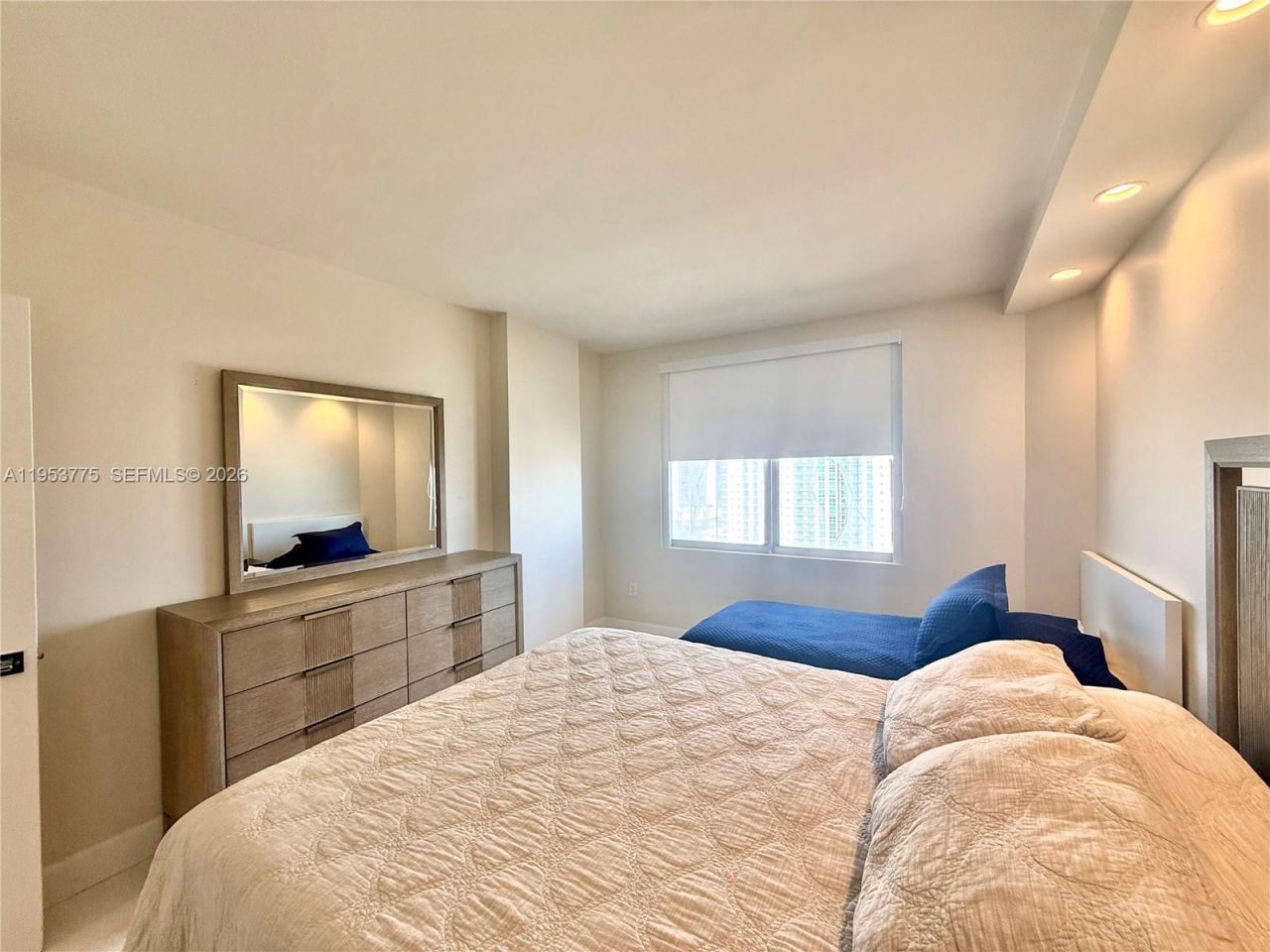1985 S Ocean Dr, Unit 22P, Hallandale Beach, FL 33009 Photo